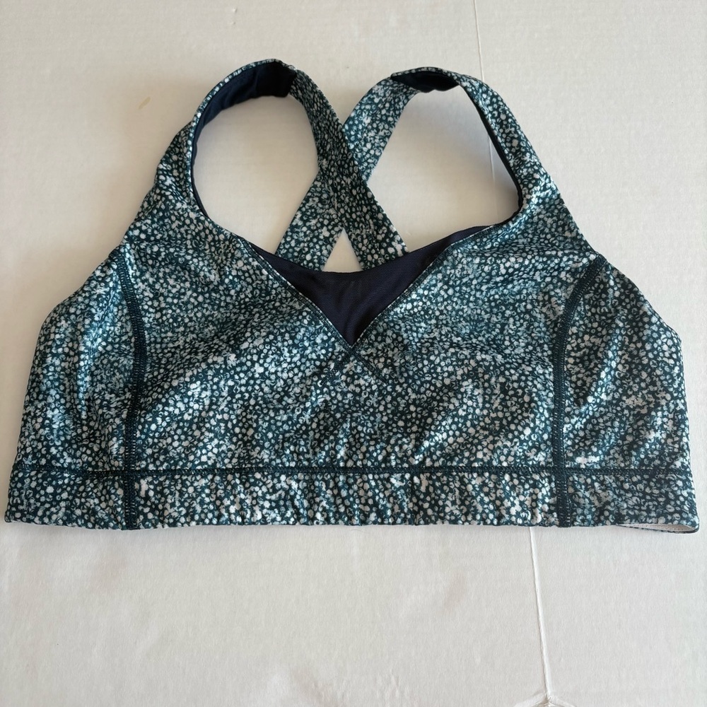 LuluLemon In A Flash Bra pebble teal blue size 12